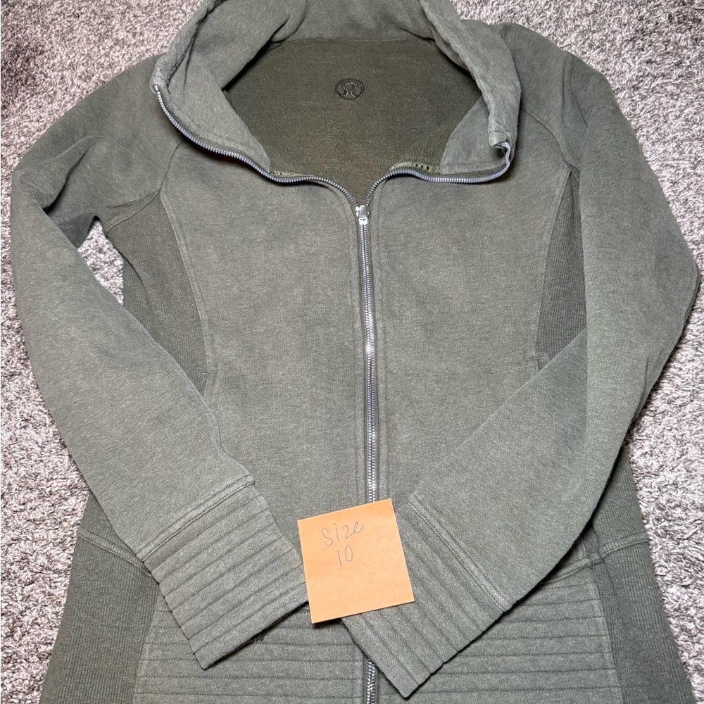 Lululemon Scuba Zip Up size 10